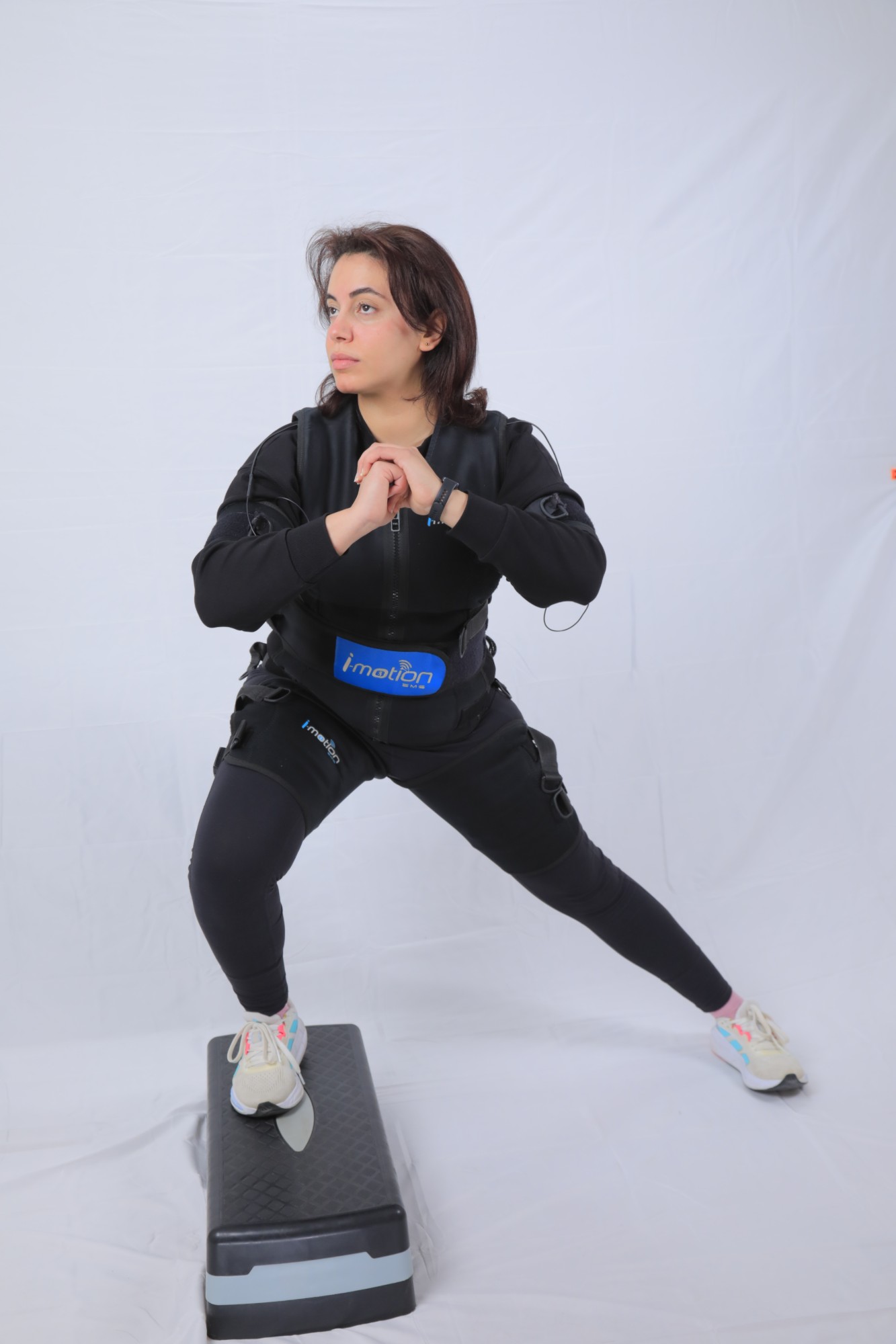 Electro Fit side lunge